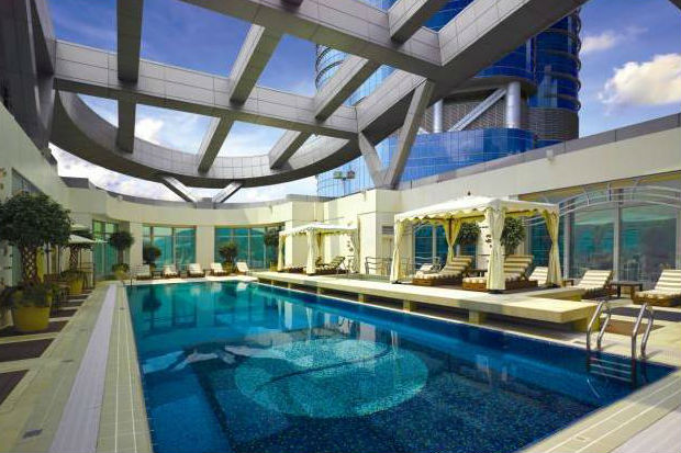 Лучшие отели с бассейном на крыше в Гонконге Cordis Hong Kong